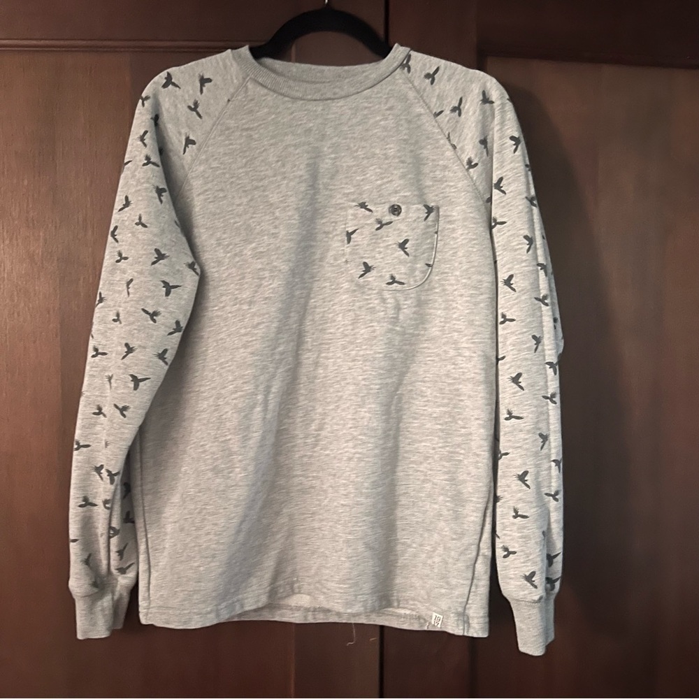 Sovereign Code gray crewneck sweatshirt bird pattern sleeves size medium